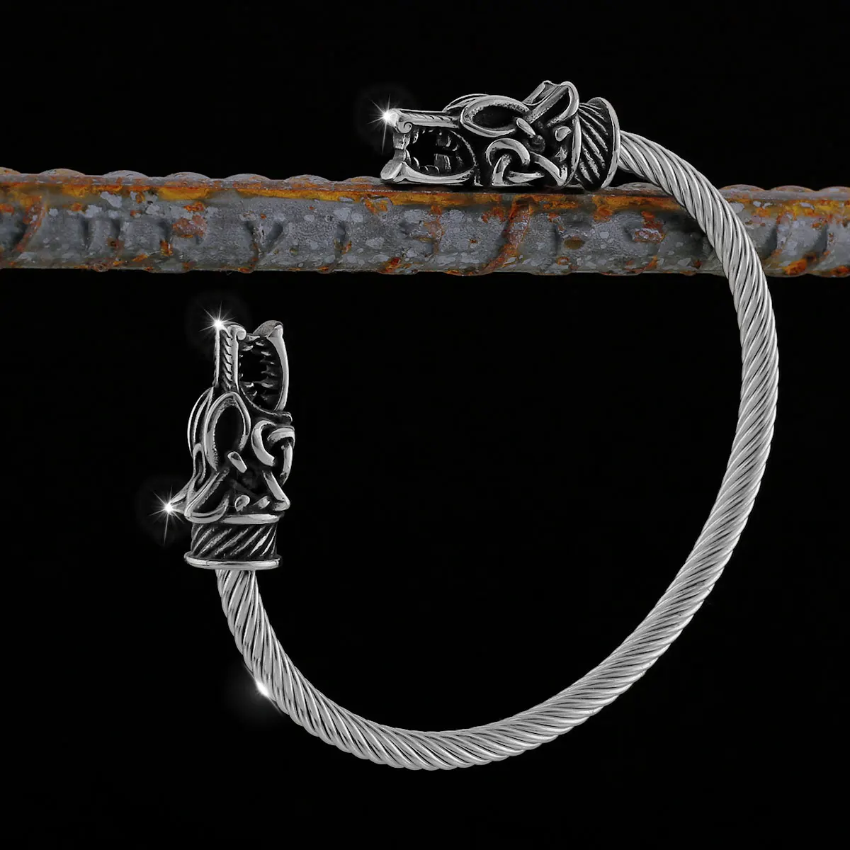 

Viking Stainless Steel Retro Men's Animal Bracelet Nordic Hip Hop Fashion Amulet Bracelet Odin Valknut Charm Jewelry Wholesale