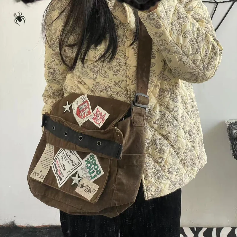 Canvas Bag Women Messenger Bag MBTI Vintage Y2k Messenger Bag for Women Canvas Star Patch Students School Crossbody Bags American Fashion Retro Female Handbags
