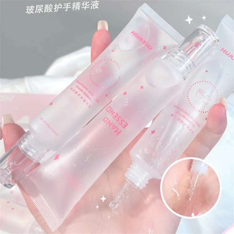 

Крем для рук с гиалуроновой кислотой увлажняет зимой, родительные линии рук белые и не жирные.