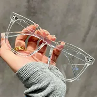 2025 lunettes de boîte de mode, tendance décontractée, sans artefact de maquillage, petit affichage du visage, polyvalentes pour un usage quotidien, femme 4