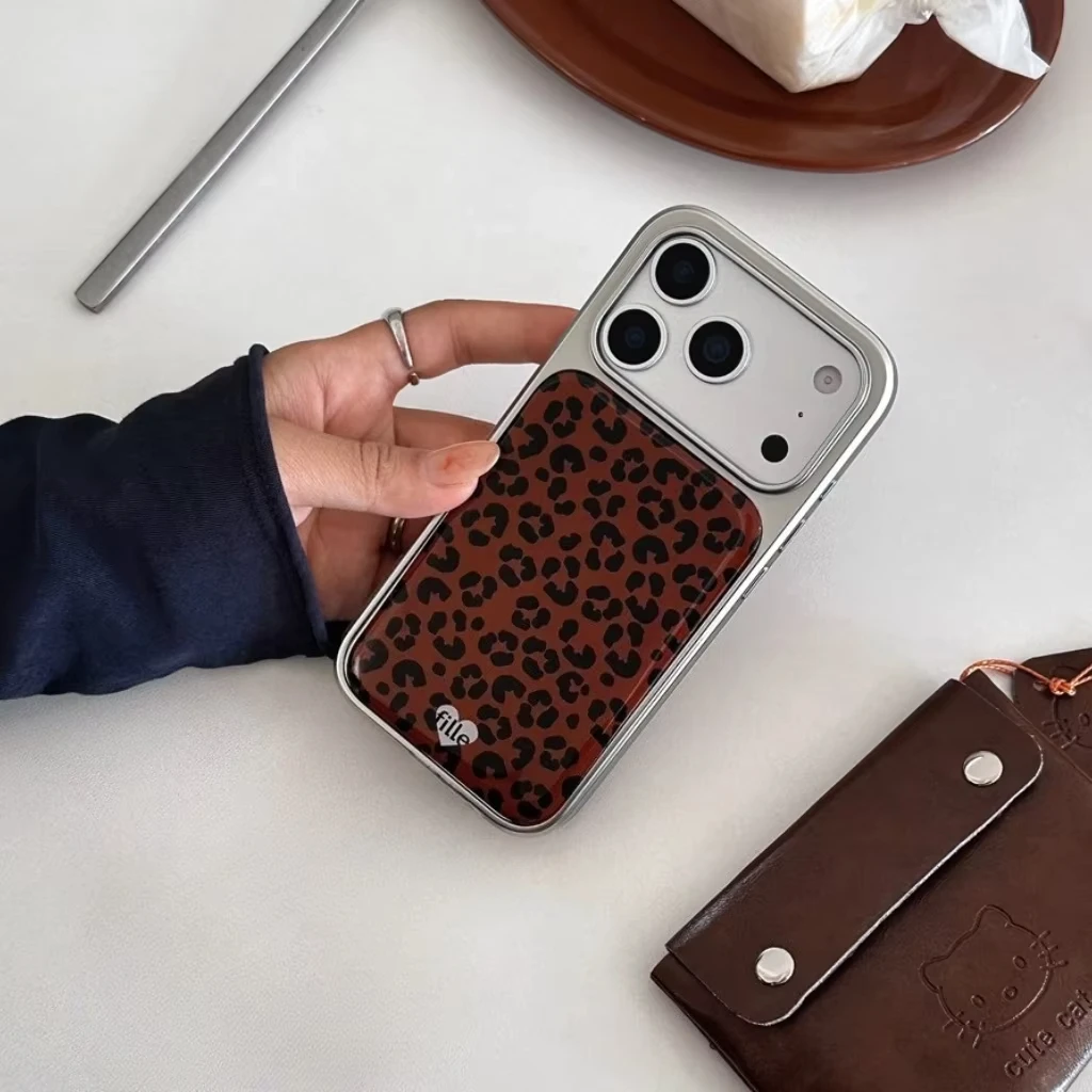 Chic Brown Leopard Print Electroplated Resin Phone Case
