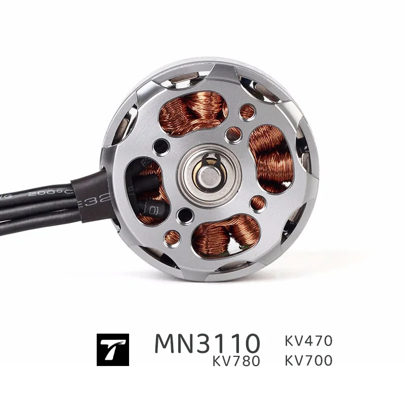 Détail des câbles et du connecteur du moteur brushless MN3110, prêt à être installé sur un drone quadcopter.