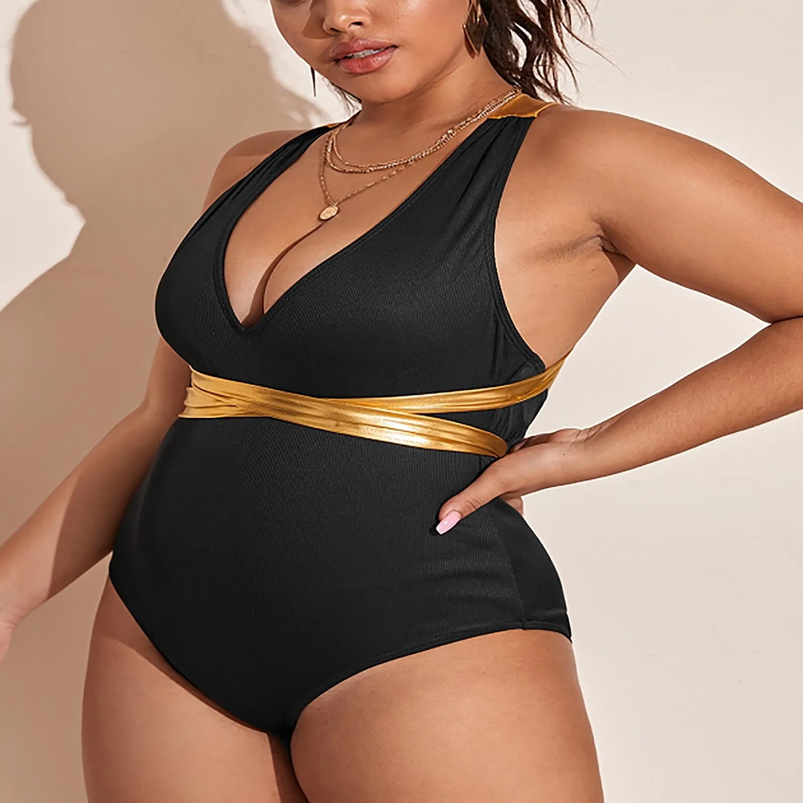 Рисунок 5 - Женские купальники больших размеров