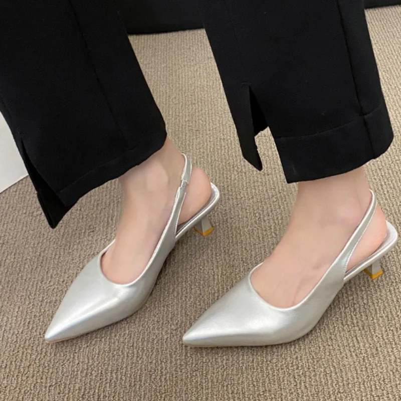 

2023 модные женские туфли на среднем каблуке с острым носком на весну и осень новые удобные привлекательные уличные туфли на тонком каблуке