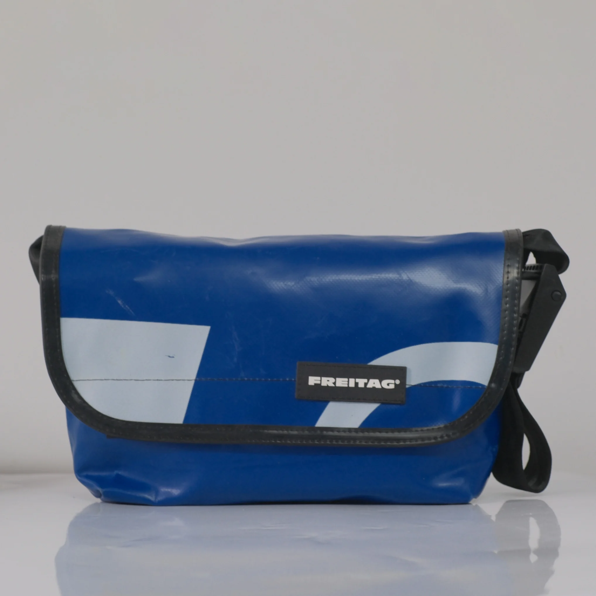 FREITAG F41 HAWAII FIVE-O Messenger Bag Single Shoulder Bag Crossbody Bag Swiss Cycling Eco-Friendly Bag