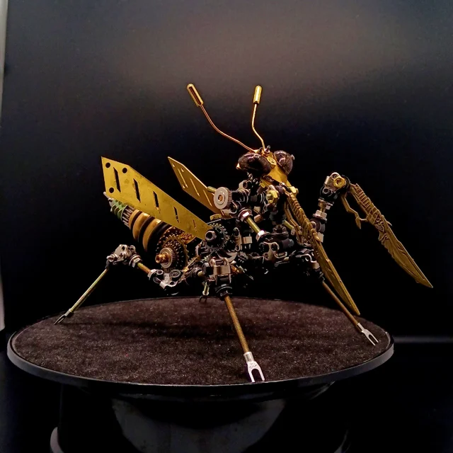 스팀펑크의 매력이 담긴 멋진 조립 기계 곤충 모형