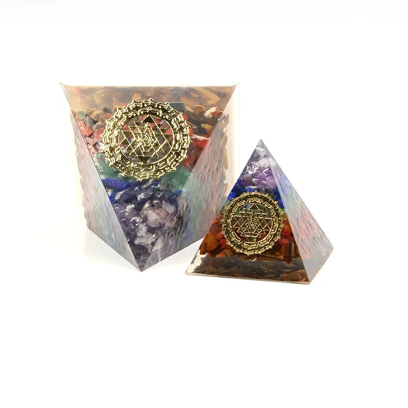 Natural Colorful Crushed Stone Pyramid Home Furnishings Crystal Agate Stone Resin Pyramid Meditation Tool Car Trim Gift