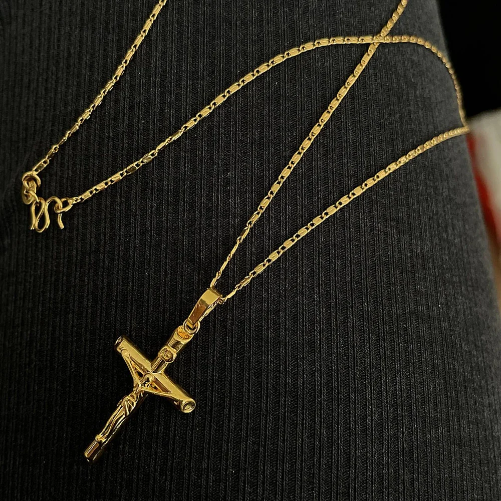 Luxurious 24k Gold-Plated Cross Necklace for Couples - Elegant Jewelry Gift