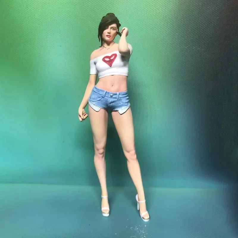 

1:18 Character Model Promotional Model Paddock Girls Race Queen Resin Short Haired Girl Girls Micromodel Car Model 3D Printing