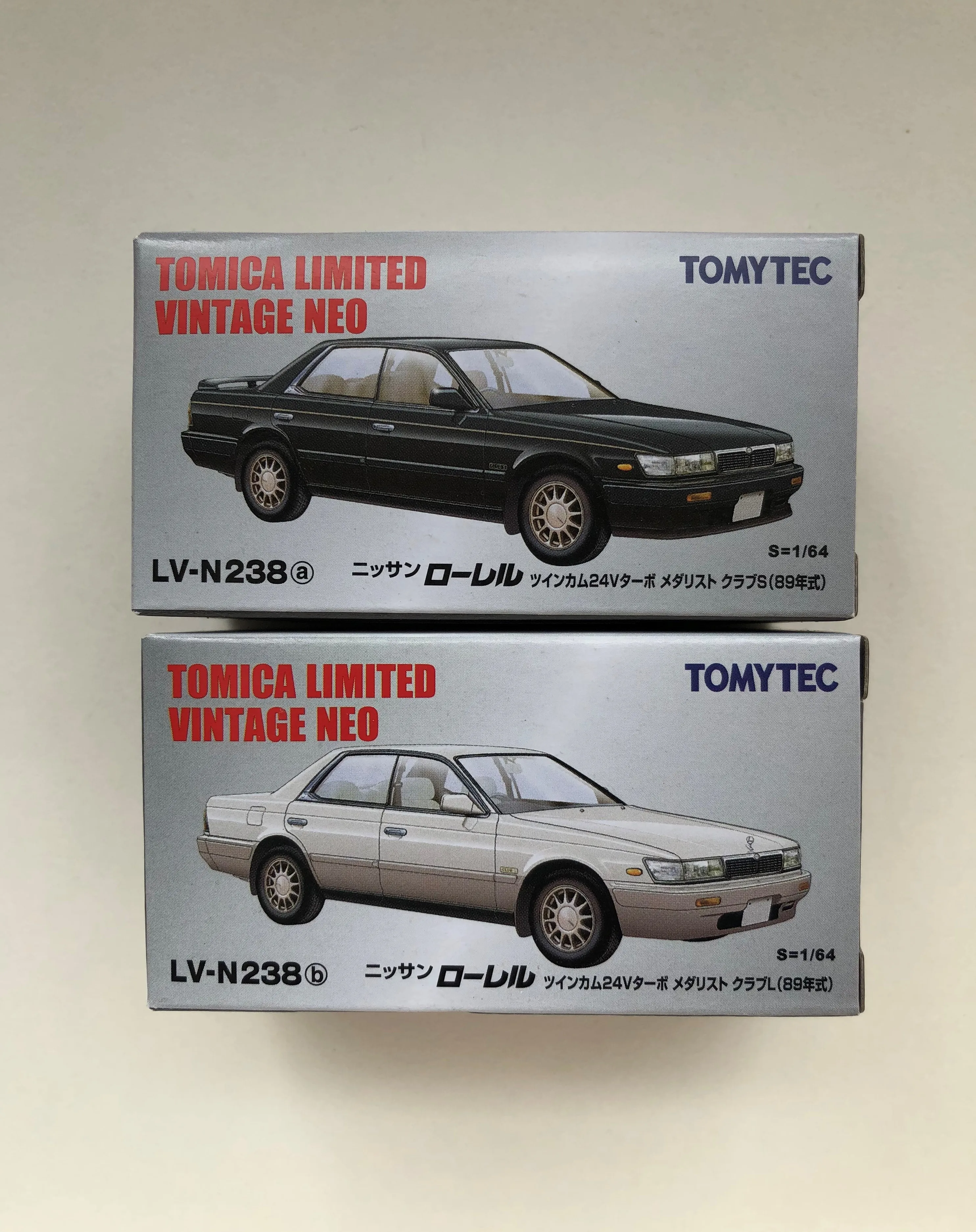 

Tomytec Tomica TLV N238A/B NISSAN Laurel Twin Cam 24V JDM Limited Edition Simulation Alloy Static Car Model Toy Gift