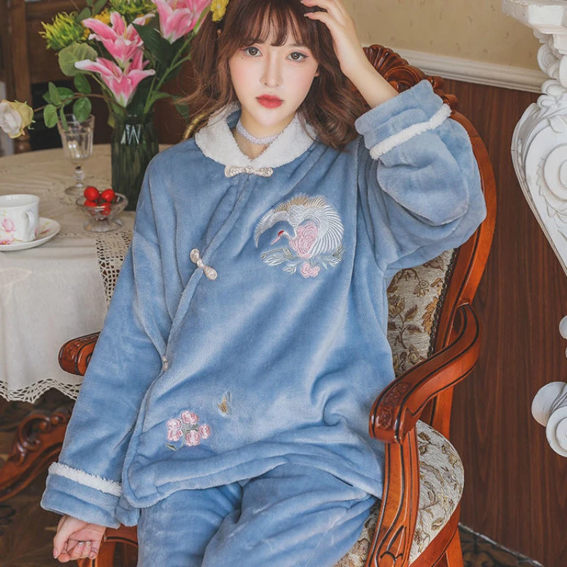 thumbnail image 1 of Conjuntos de pijamas de lana de Coral de estilo chino para mujer, ropa de dormir bordada, ropa de casa de felpa esponjosa, Pijama cálido, camisón largo lindo, Invierno, 1 of 4