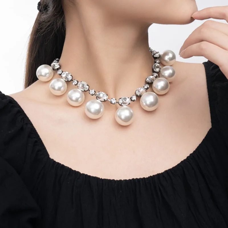 Semplice collana di perle finte Perline irregolari eleganti regolabili Nuova tendenza Data Gioielli per feste di nozze Regalo per donne e ragazze  36
