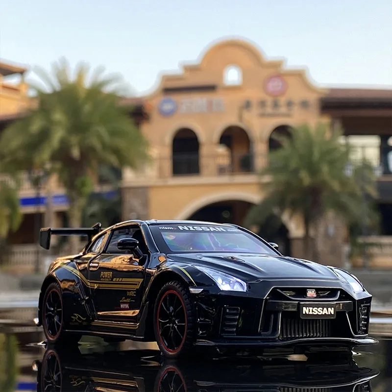 1:32 NISSAN GTR R34 R35 Alloy Sports Car Model Diecast Metal Toy Vehicles Racing Car Model Sound and Light Collection Kids Gift pixar cars diecast Diecasts & Toy Vehicles