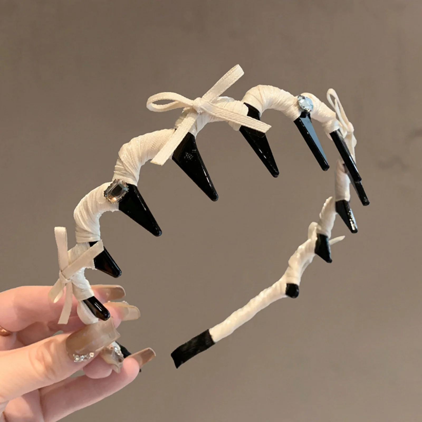 1PC Stylish Ribbon - Wrapped Hair Claw Headbands: Black & White with Rhinestones, Trendy Hair Accessories