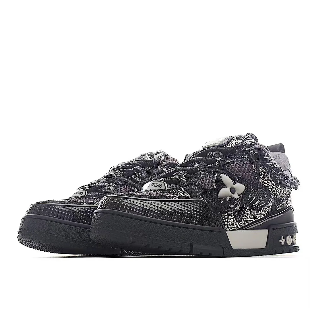 LOUIS VUITTON Skate Rhinestone Lace-up Low-top Fashion Skateboard