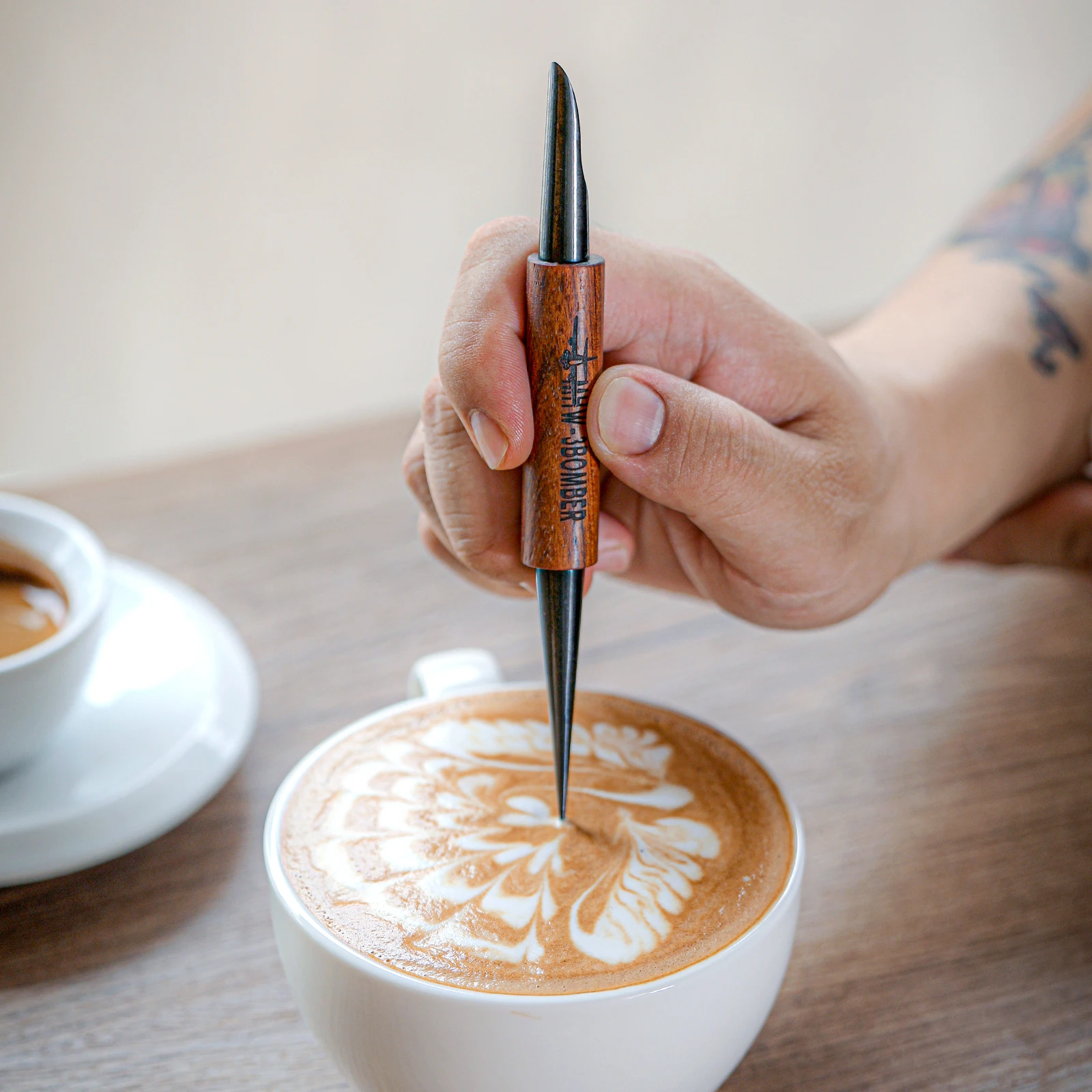 Stainless Steel Chocolate Shaker Duster + 16 Cappuccino Coffee Barista  Stencils Coffee + Measuring Spoon + Art Stencils Pen