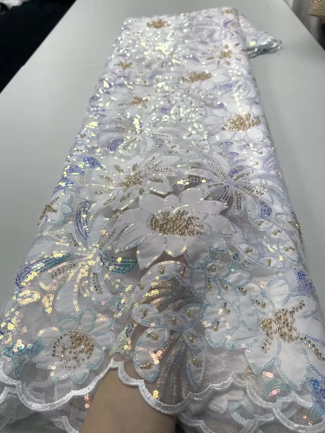 

2023 High-End Handmade Beaded Lace Fabric France Sequins Embroidery Beads Nigerian Bridal Mesh Lace Fabric For Sewing