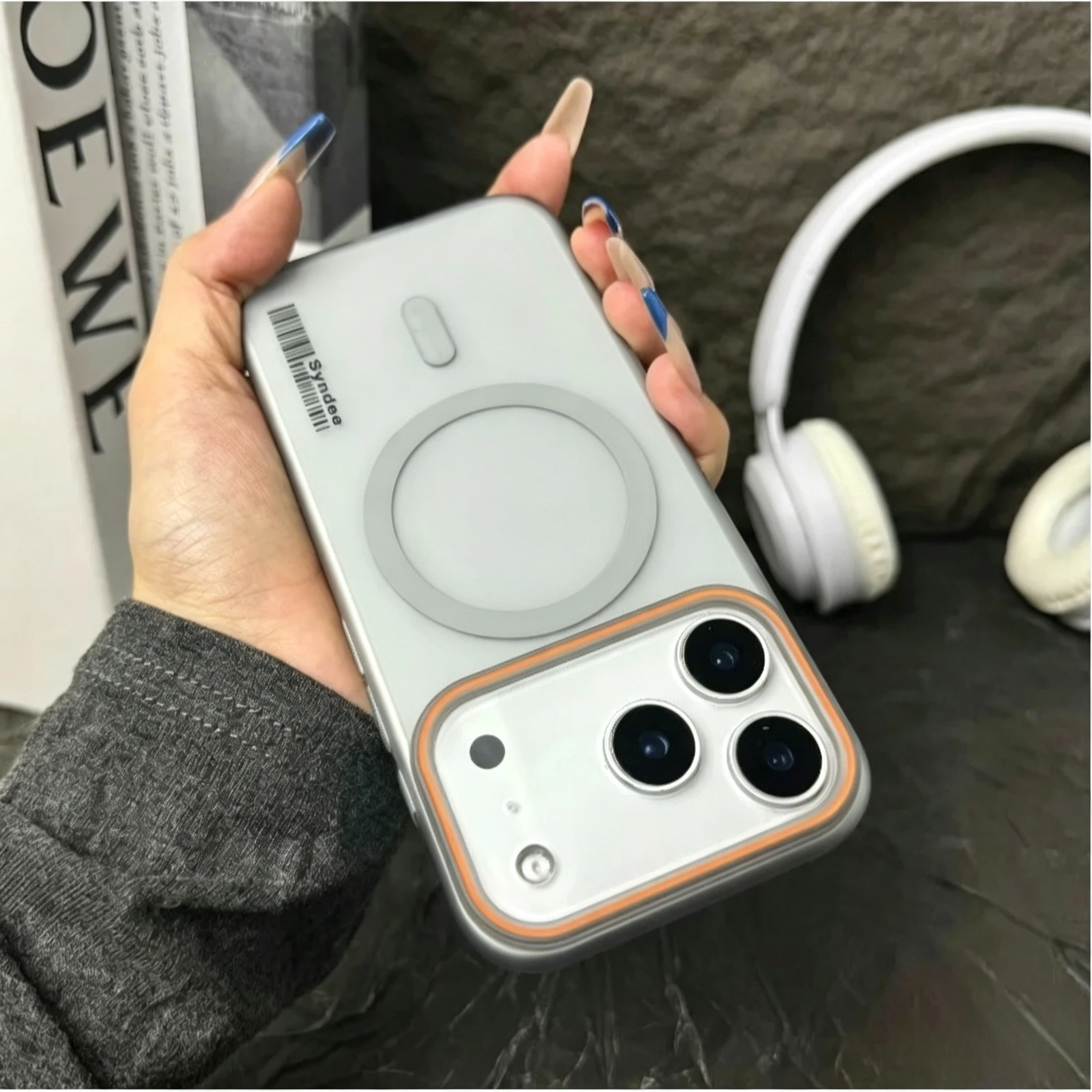 MagSafe Compatible Matte Hard PC Shockproof Phone Case with Wireless Charging and Bumper Protection