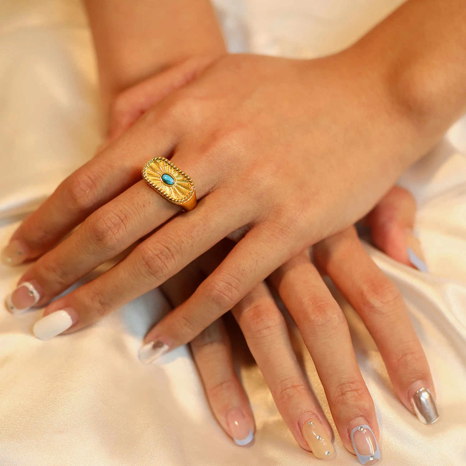 

Retro Gold Color Rings For Women Stainless Steel Elliptical Stripes Blue Evil Eyes Natural Stone Finger Ring Jewelry Party Gift