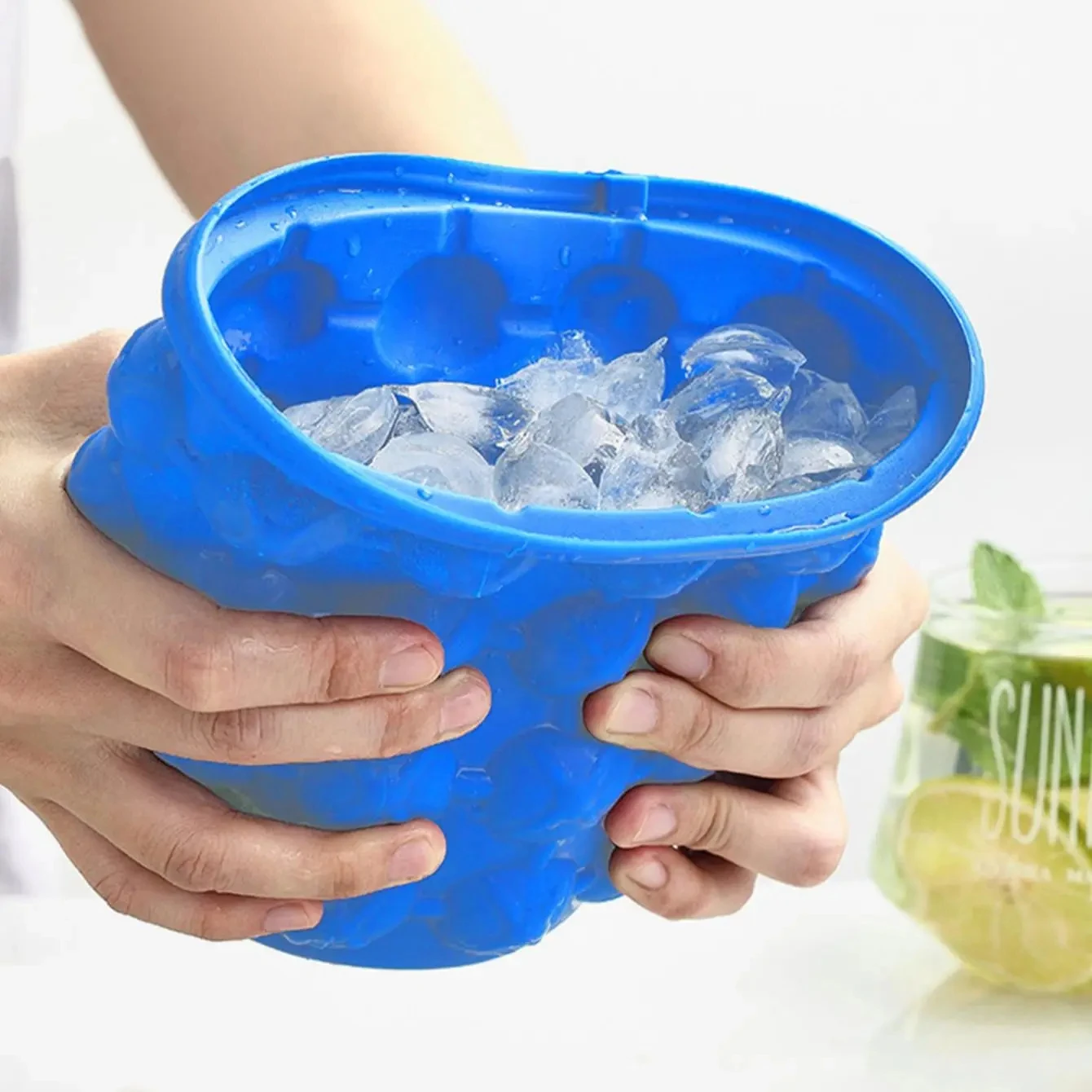 1pc-Silicone Ice Cube Maker Portable Bucket Wine Ice Cooler Beer Cabinet Space Saving Kitchen Tools Drinking Whiskey Freeze ice cube mold