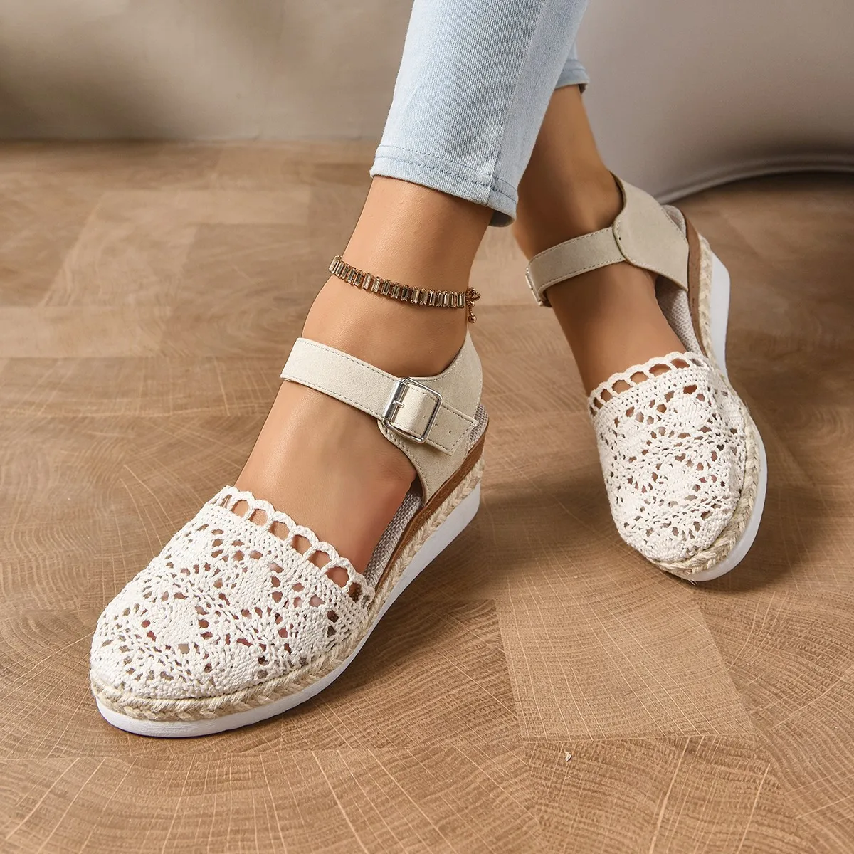 Summer New Hollow Women Platform Sandals Large Size Closed Toe Women Wedge Shoes Casual Heeled Shoes for Women Wedges Sandals