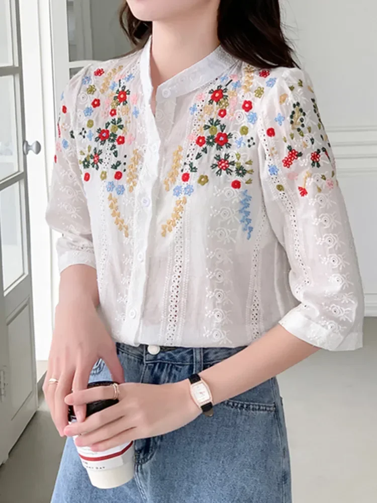 New  Summer New Vintage Embroidered Flower Jacquard Shirt for Women Romantic Gentle Style Versatile Stand Collar Shirt