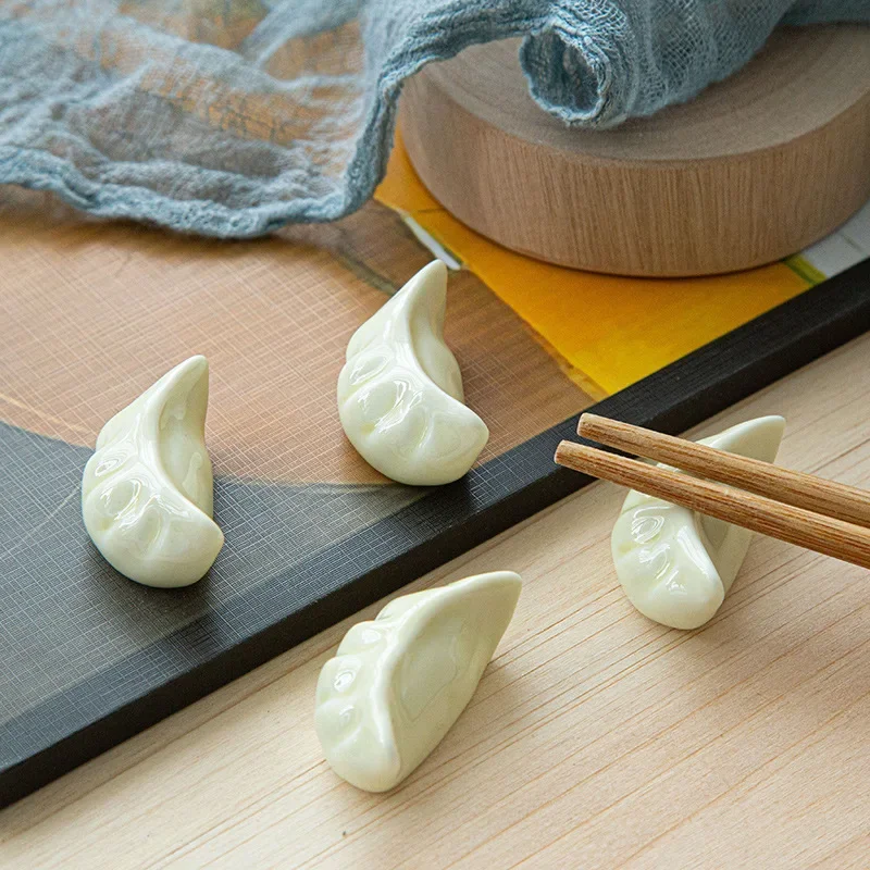 Ceramic Chopsticks Holder 2PCS Cute Dumpling Shape Ceramic Chopsticks Holder Stand Chopstick Rack Pillow Japanese Style Kitchen Tableware Tools