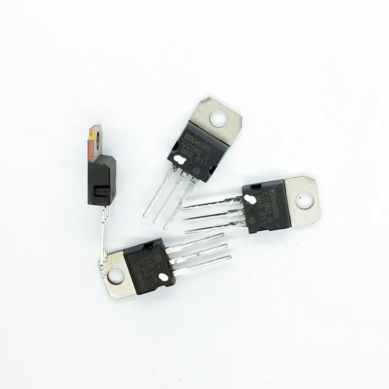 4PCS T835-600B-TR T835-600B Marking:T8 3560 T83560 T835 TRIAC ALTERNISTOR 600V 8A DPAK TO-252