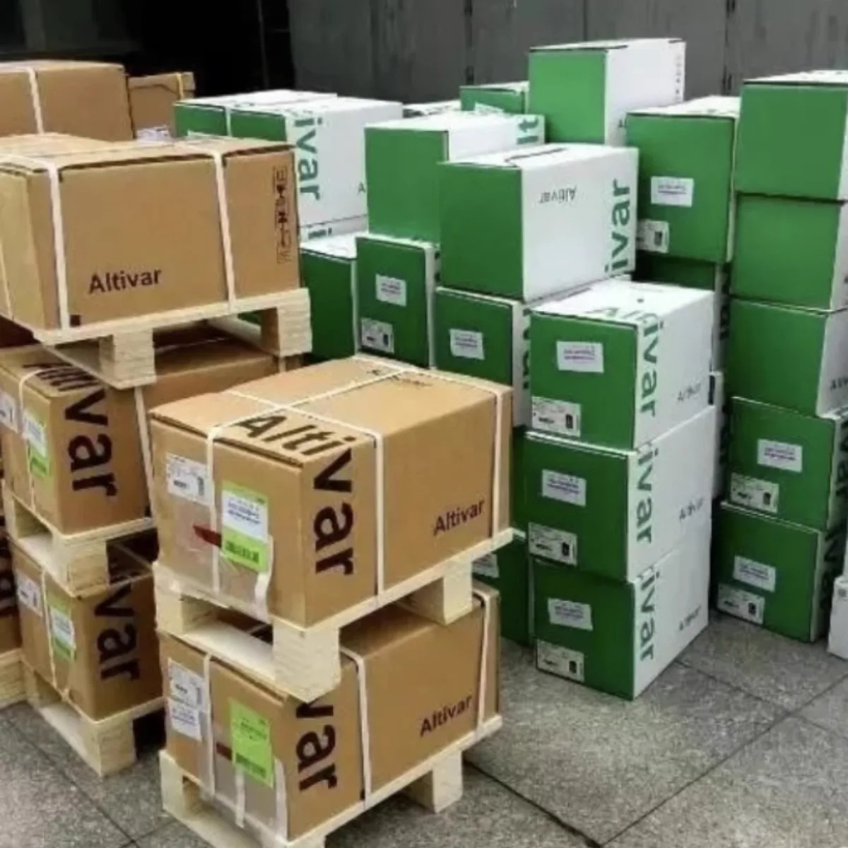 슈나이더 ATV320U04N4C ATV320U06N4C ATV320U07N4C ATV320U11N4C ATV320U15N4C ATV320U22N4C ATV320U30N4C ATV320U40N4C