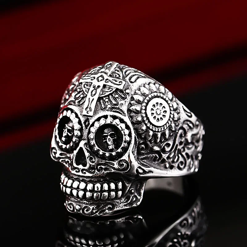 Skull Ring For Men, Vintage Pirate Crossed Swords Skull Head Ring, Punk Rock Skull Totem Ring, Gothic Pirate Skull Amulet Ring, Halloween Ring Biker, Viking Skull Jewellery Gift, 21.4, NO