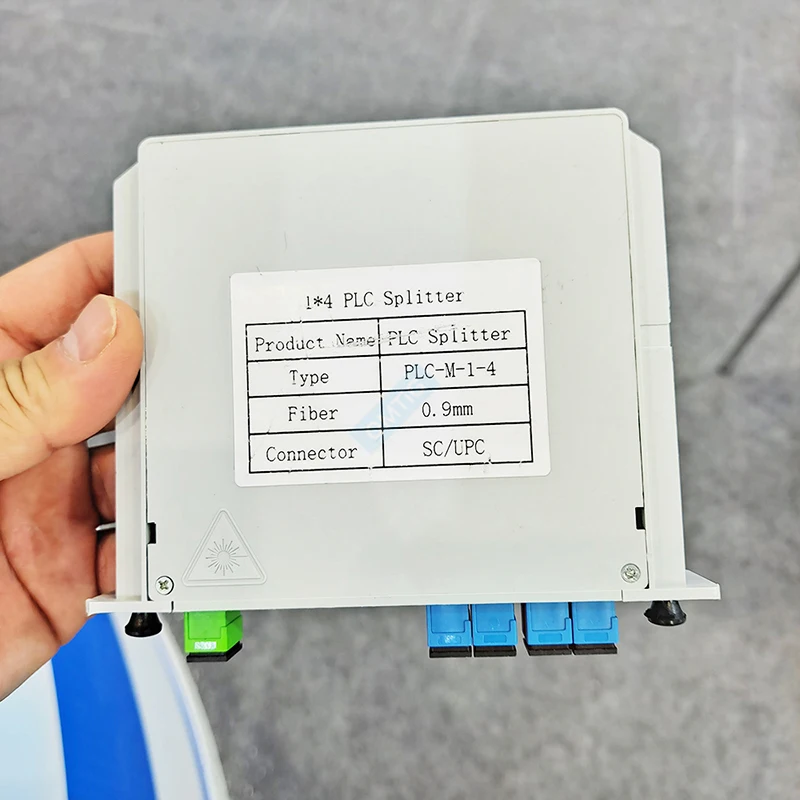 1X4 SC APC PLC Splitter Fiber Optical Box FTTH PLC Splitter Box With 1X4 Planar Waveguide Type Optical Splitter