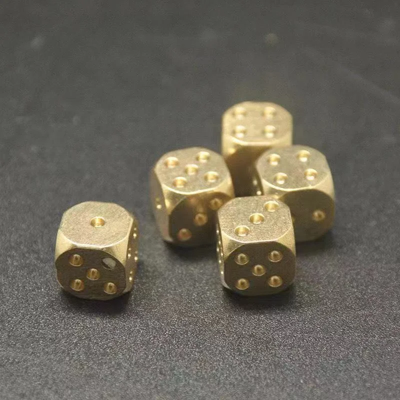 2Pcs Metal Dice Brass Gold Color High Quality 6 Sided Dice Brass dice hand polished Stress RelievingToys For Adult 15mm 2