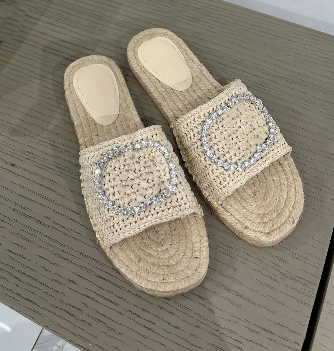 

2024 Summer New Outdoor Beach Hemp Rope Woven Thick Sole Casual Versatile Water Diamond Slippers Versatile Lazy Slippers