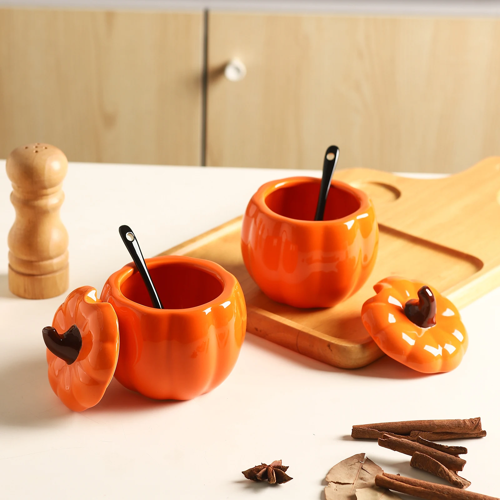 Description Picture 3 of itemCreative Pumpkin Ceramic Seasoning Jar Set with Spoon Salt Sugar Bowl Msg Pepper Edible Oil Container Kitchen Supplies