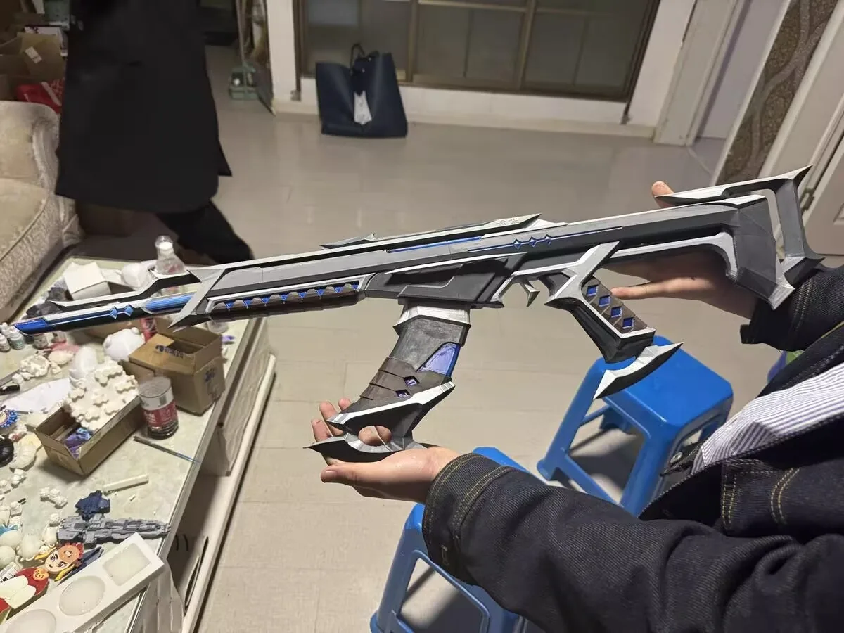 thumbnail image 1 of Periféricos del juego Valorant de 86 cm, modelo de arma de juguete para cosplay de Kuronami Vandal, figura de utilería 1:1, juguetes para niños, regalos, 1 of 4