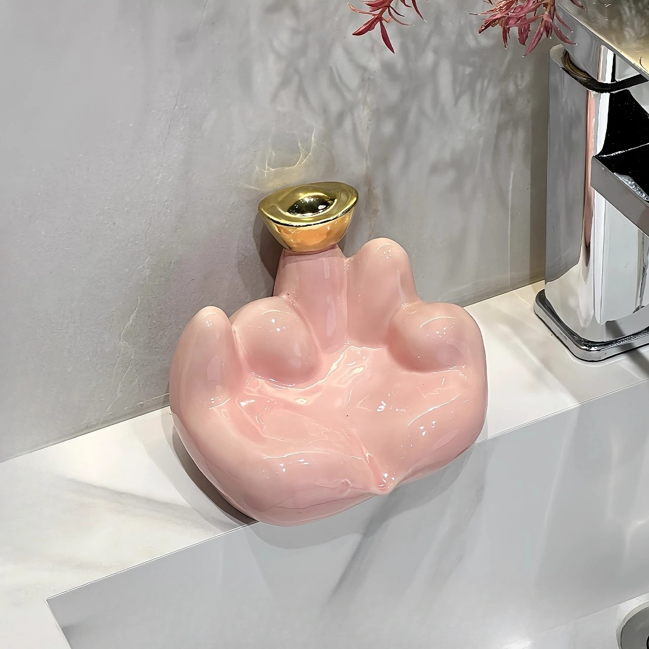 Ceramic Cute Cartoon lotus leaf Shaped Soap Dish Storage Rack Home Bathroom Supplies Creative Light Luxury Drain No Punching 1Pc