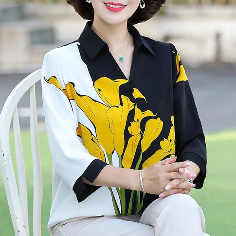 2023 Summer Fashion Trend Temperament Elegant V-neck Flower Print Commuting Simple Casual Loose Versatile Three Quarter Shirt