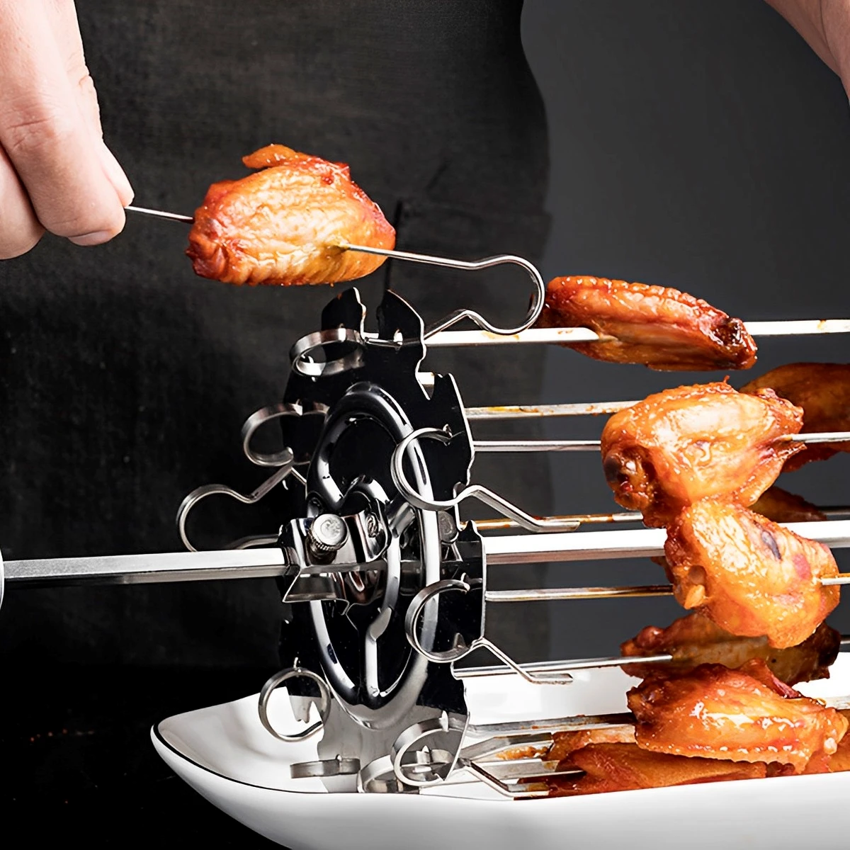 Titolare Per Pollo Arrosto In Acciaio Inox - Griglia Verticale Antiaderente Per Barbecue E Forno, 19.5x19.5x17 Cm