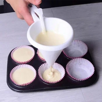 Adjustable Baking Funnel 1