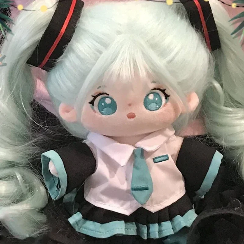 子供のための初音ミク綿人形、漫画のアニメぬいぐるみ、ドレス人形、かわいい女の子のデスクトップの装飾、周辺機器、カワイイギフト、20cm