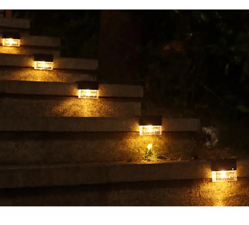 Рисунок 5 - Светильники на солнечной батарее