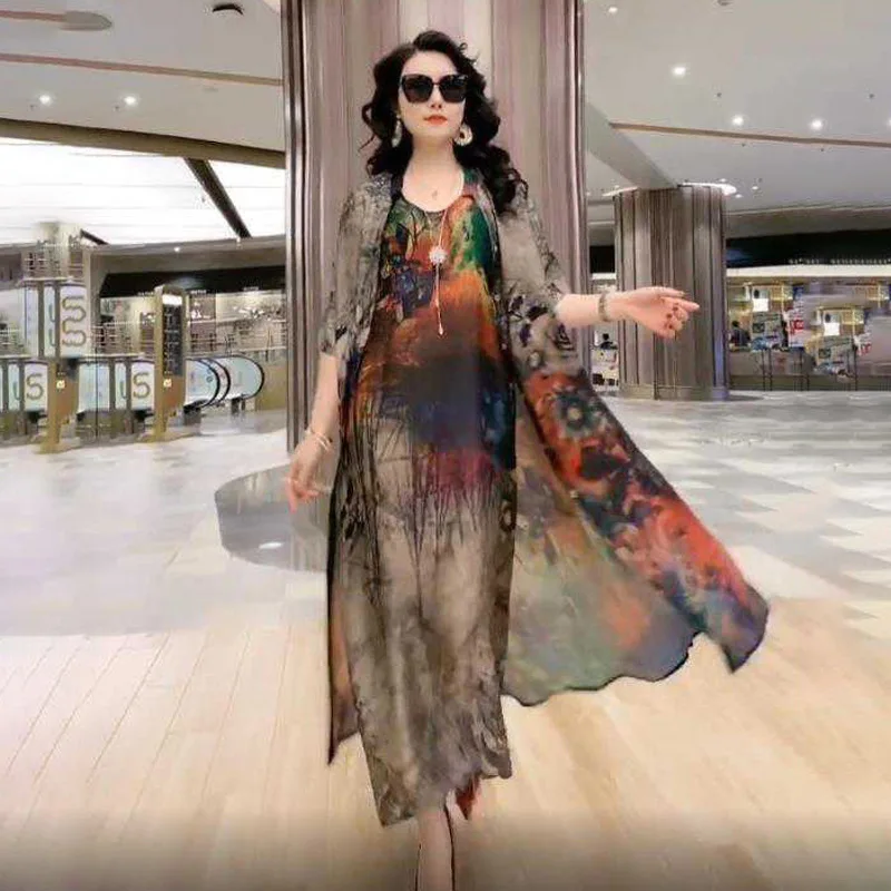

Fall 2023 New Artificial Silk Blend Dress Two Piece Loose Plus Size Suit Printed Skirt