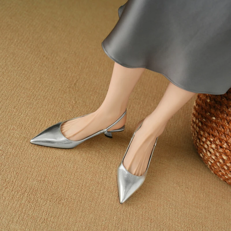 

Новинка 2024, женские сандалии с перфорацией, туфли на шпильке, заостренный носок, туфли на низком каблуке, искусственные свадебные туфли