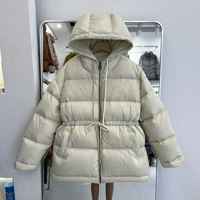 Зима-2023-корейское-теплое-пальто-пуховик-женское-короткое-утепленное-пальто-средней-длины-с-капюшоном-и-поясом-теплое-пуховое-пальто