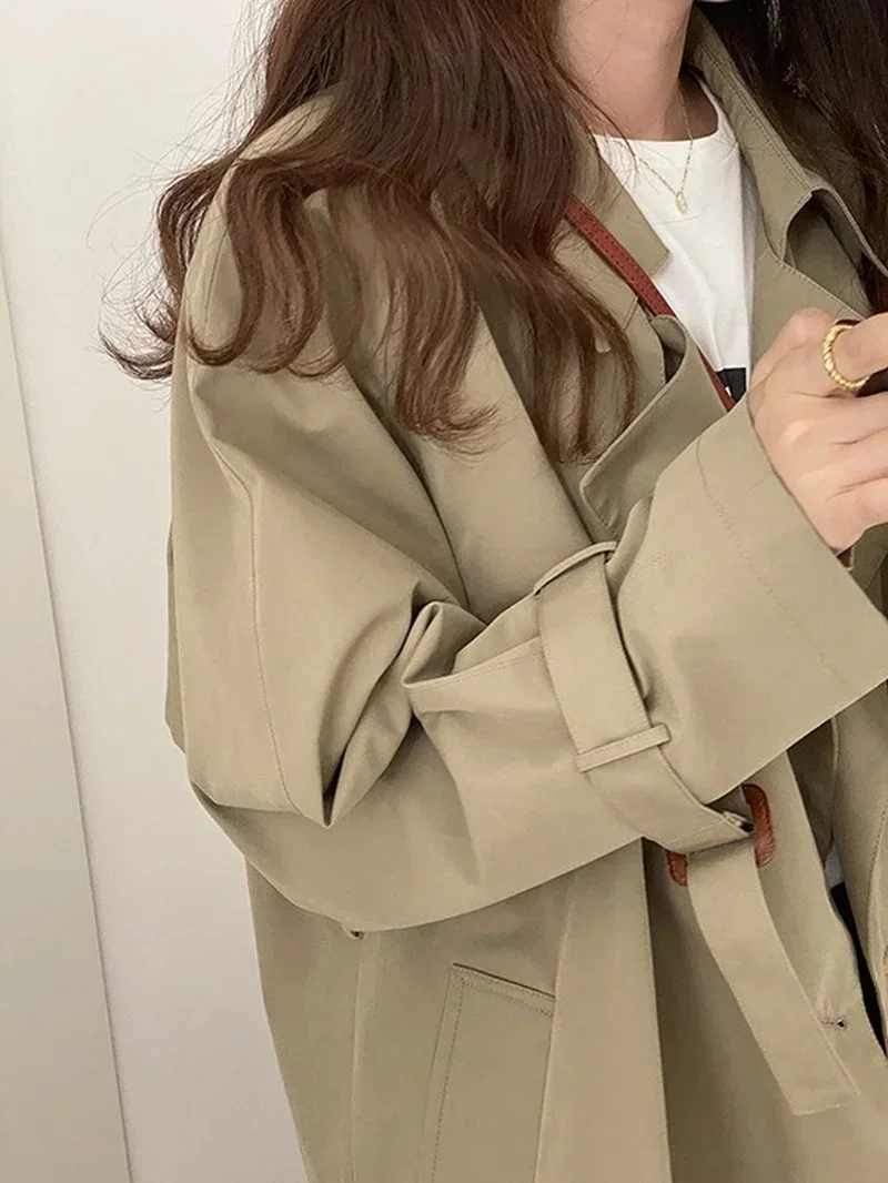 Blazer Court Croise de Style Anglais avec Ceinture pour Femme Manteau Chic et Fin Couleur Unie a Revers a la Mode pour Printemps et Automne