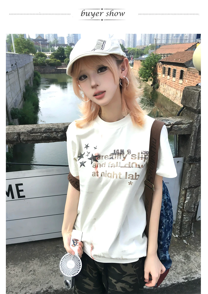 Karrram Japanisches Y2k Briefdruck T-Shirt Trashy 2000er Jahre Stil Kurzarm T-Shirt Vintage Harajuku Distressed Top American Retro – Detail 2
