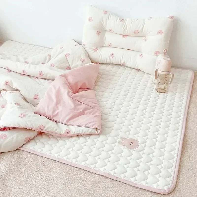 곰  방수 소변 매트, 세척 가능한 기저귀 교체 패드, 코튼 침대 시트, 다기능 ..