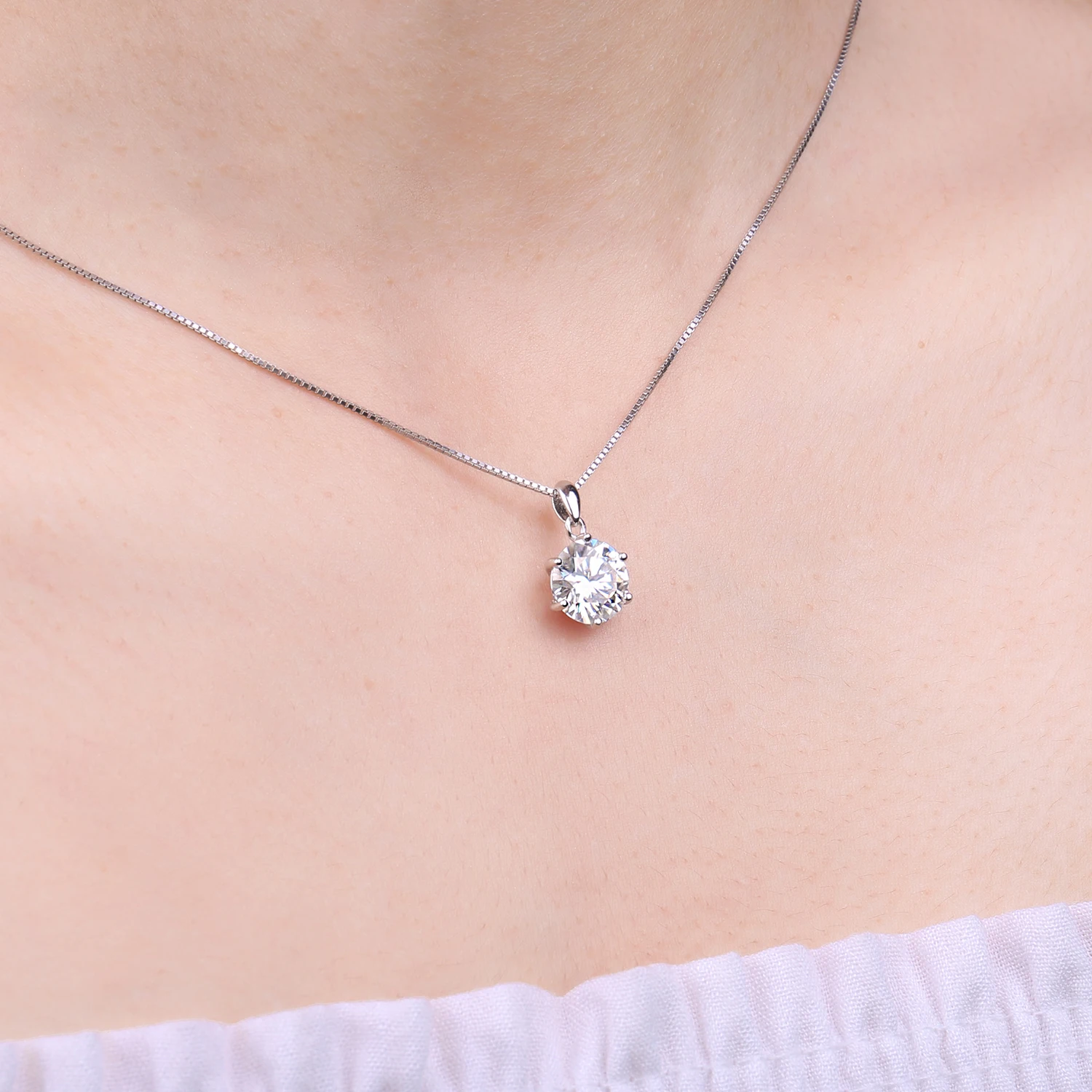 Moissanite Pendant Necklace JewelryPalace D Color 1ct 1.5ct 2ct 3ct Round 925 Sterling Silver For Woman No Chain