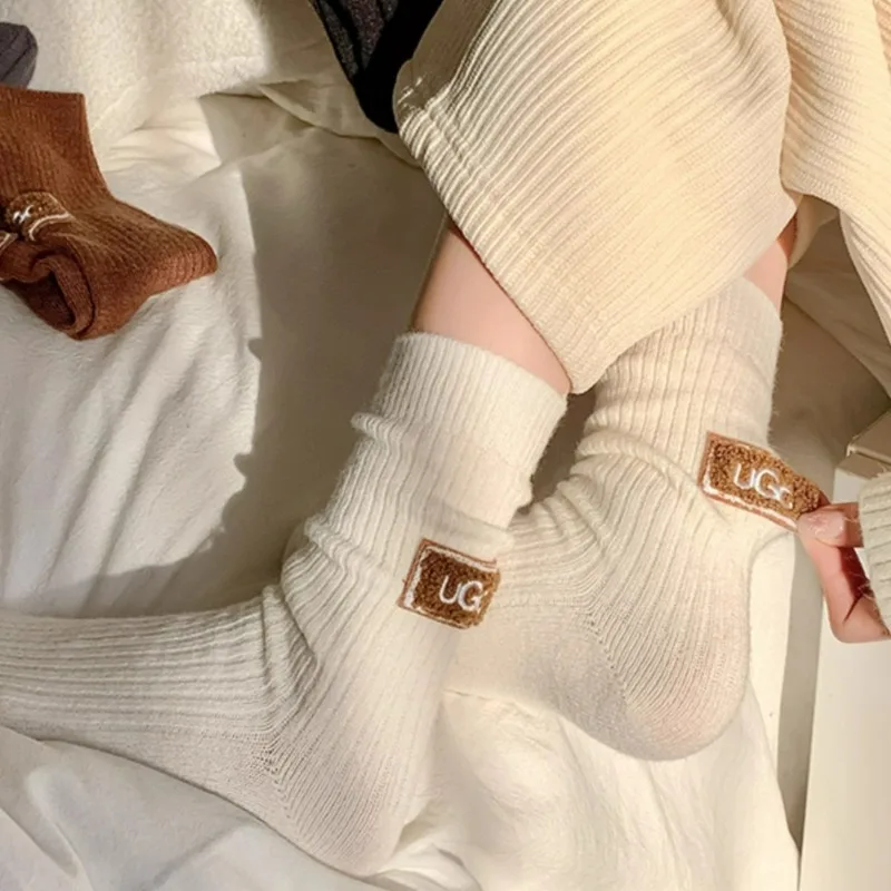 1-5pairs Winter Thicken Warm Padded Socks Solid Color Mid Calf Sock Women Casual Embroidered Logo Pile Socks Snow Boot Stocking