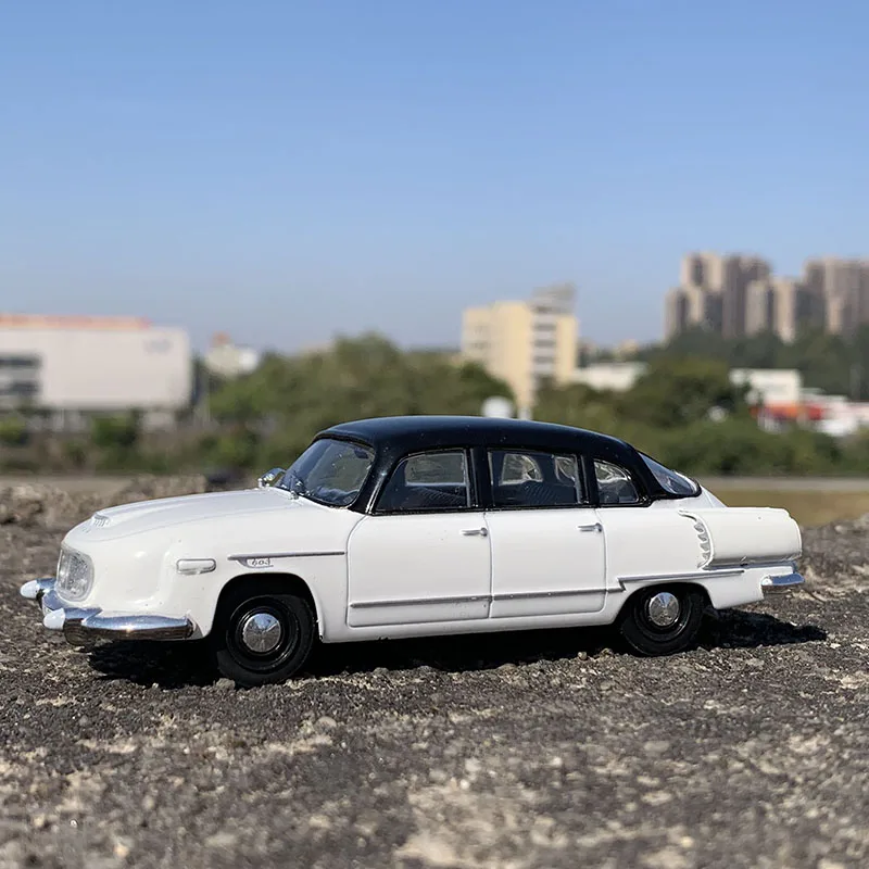 1:43 Scale Former Soviet Union TATRA 603 Classic Car Alloy Diecast
